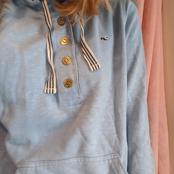 Vineyard Vines Tops - ⭐VINEYARD VINES HOODIE⭐